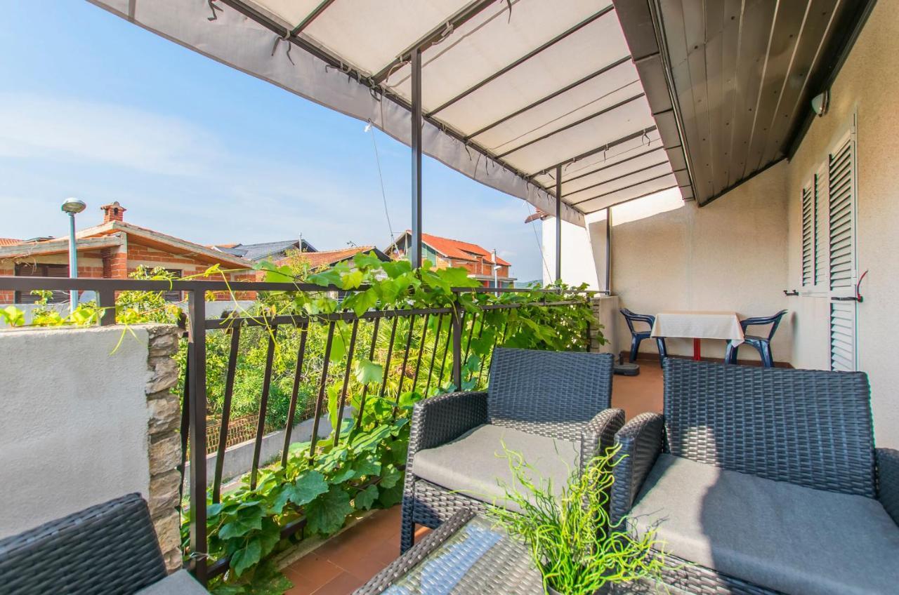 Apartments Andrija Pirovac Exterior photo
